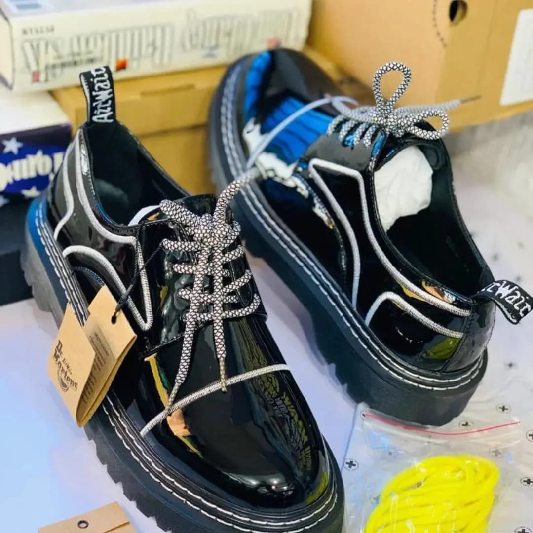 Platform Black
