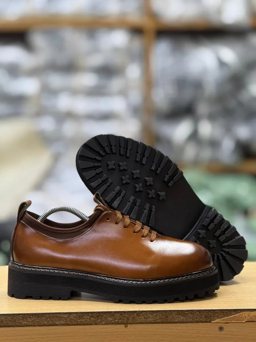 Empire Official Shoe in Platform Brown