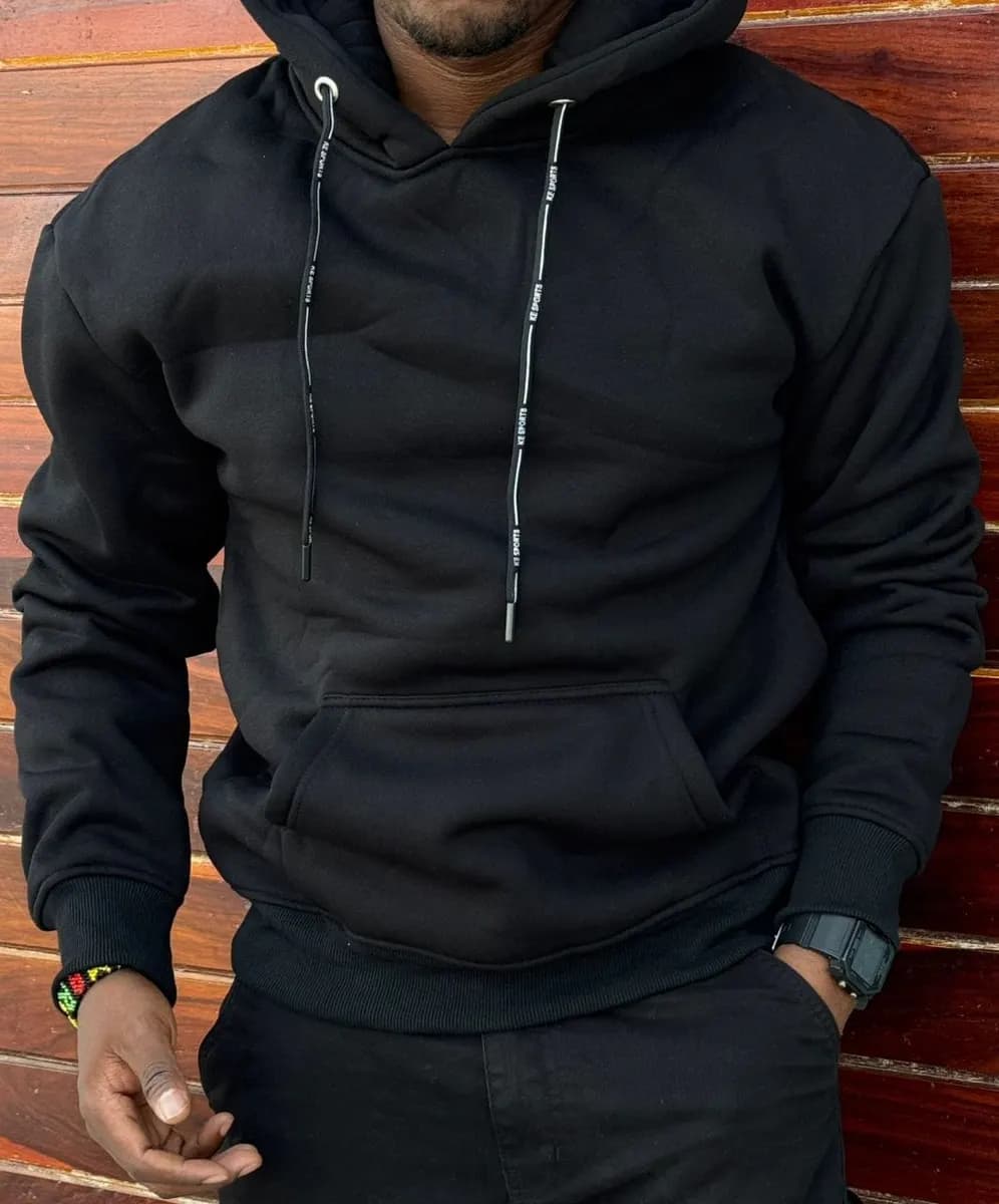 Hoodie in Black