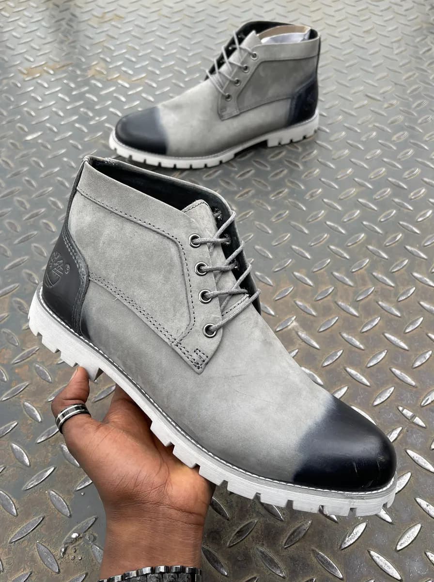 Timberland Chukka Boot in Black