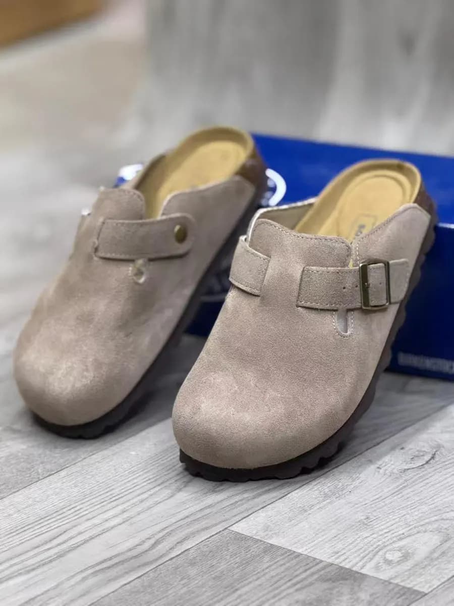Taupe