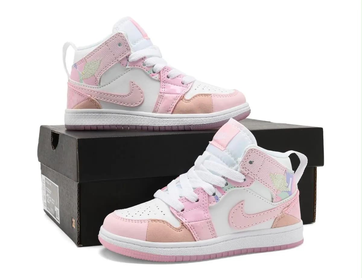 Jordan Sneaker in Pink