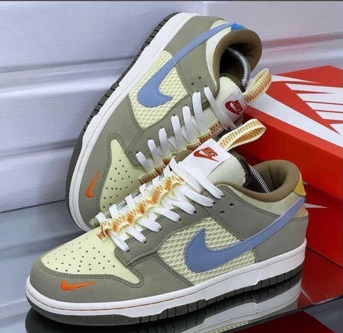 Sneakers